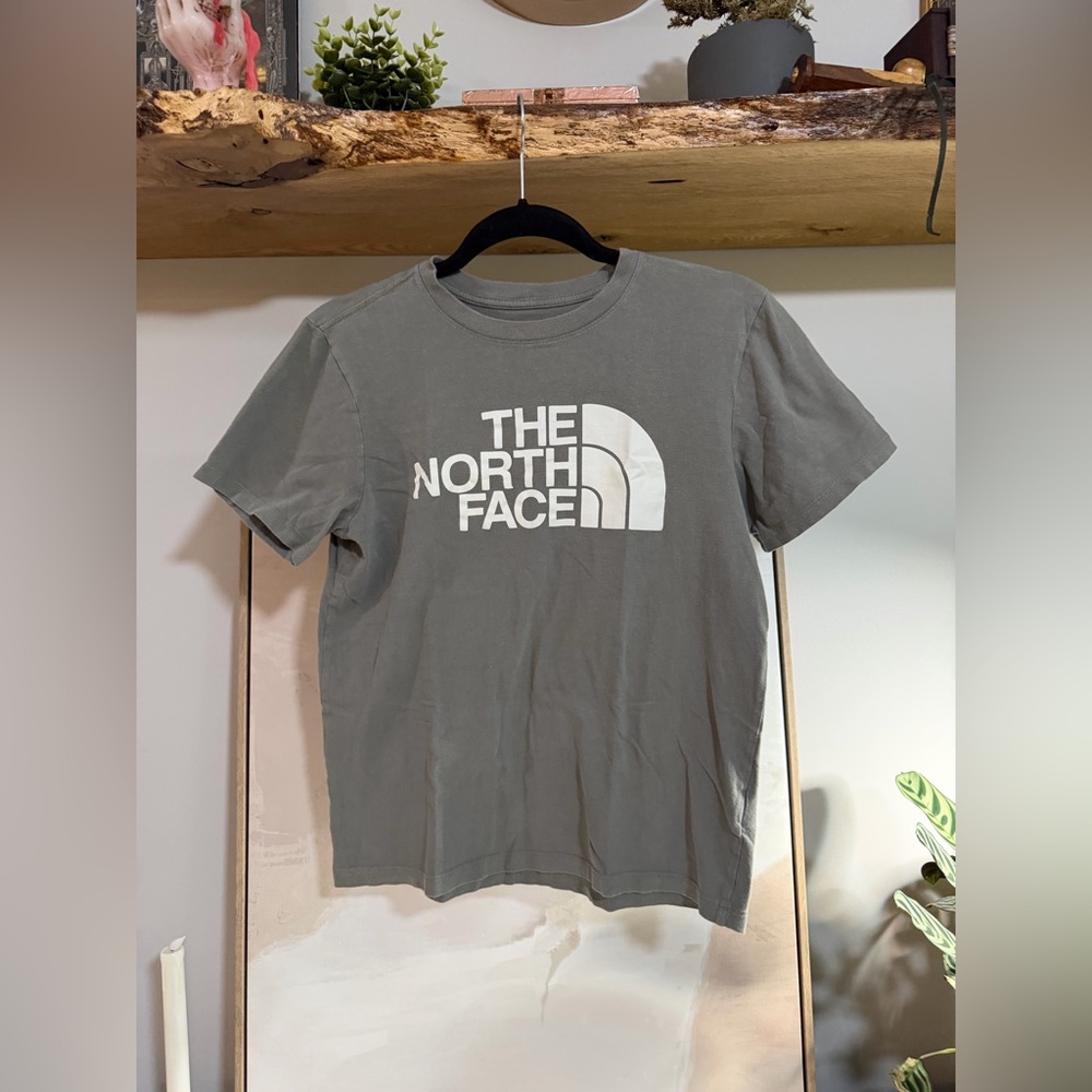 NWOT The North Face Sage Green-Gray 100% Cotton Logo Tee
